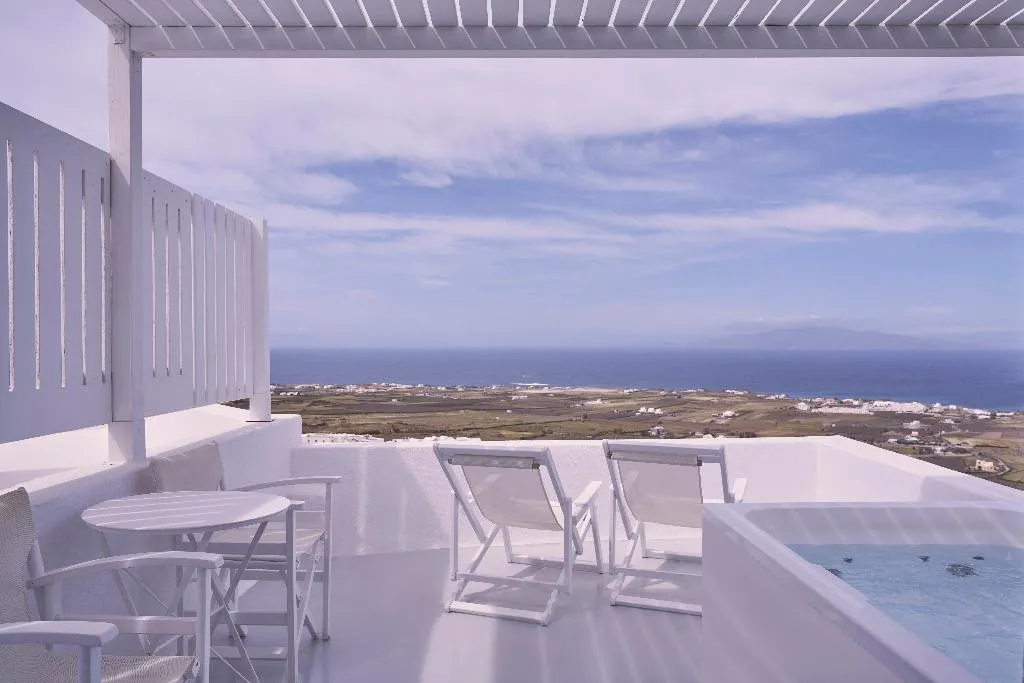 SUITE HONEYMOON Room, Fava Eco Suites, Santorini