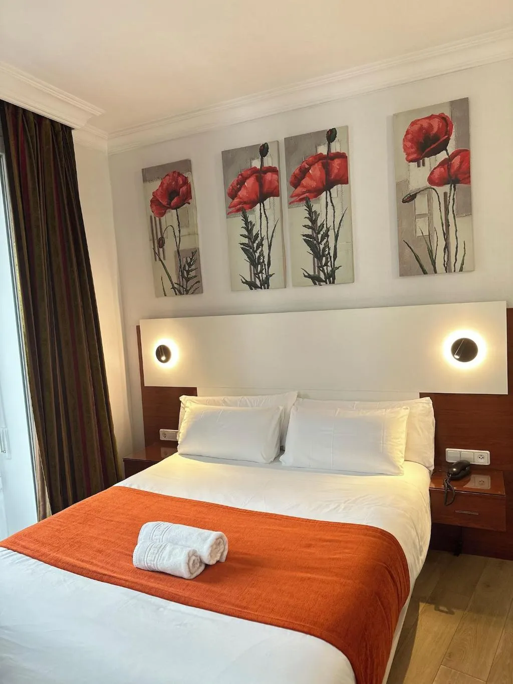 Room, Hostal Sol Square Madrid, Madrid