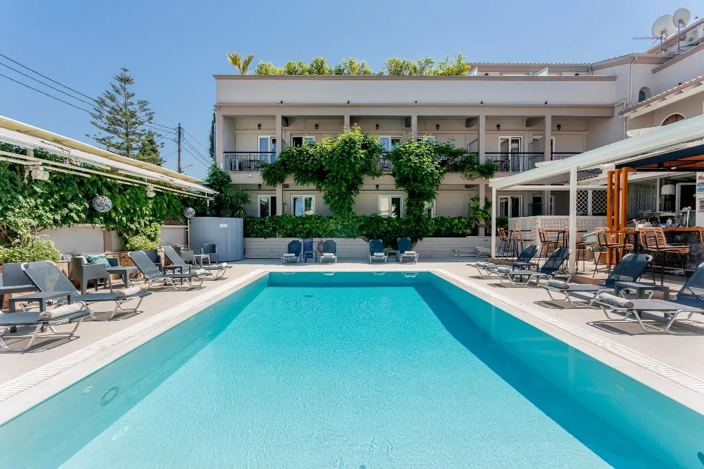 Pool, Telesilla, Corfu