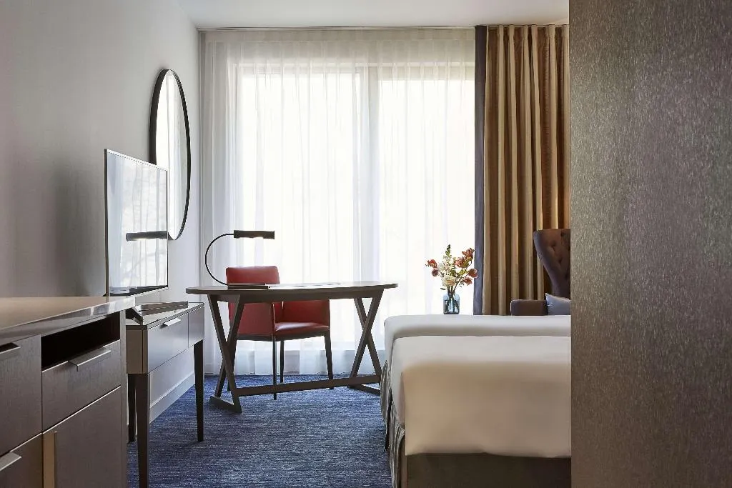 Room, Hyatt Regency Amsterdam, Amsterdam