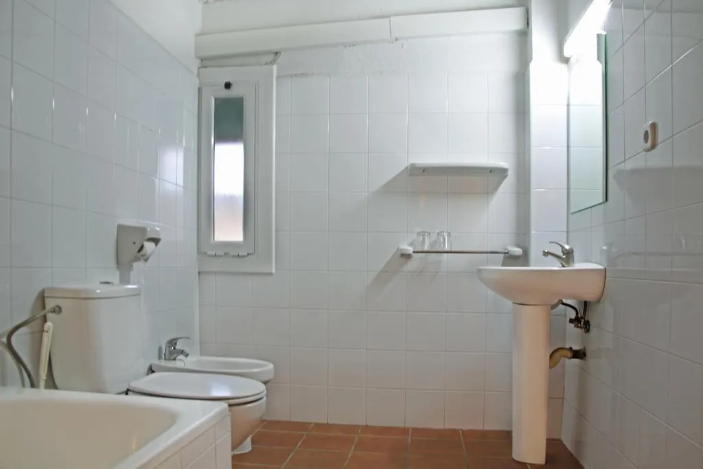 TRIPLE STANDARD Room, Peninsular, Barcelona
