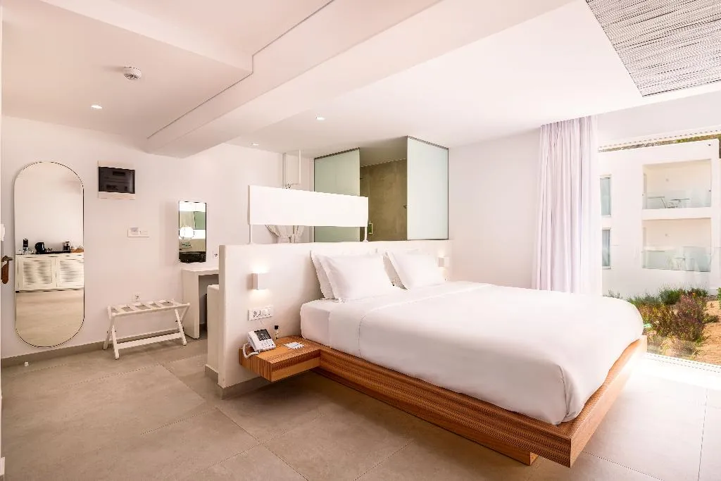 JUNIOR SUITE WITH JACUZZI Room, Kantouni Beach Boutique Hotel, Crete