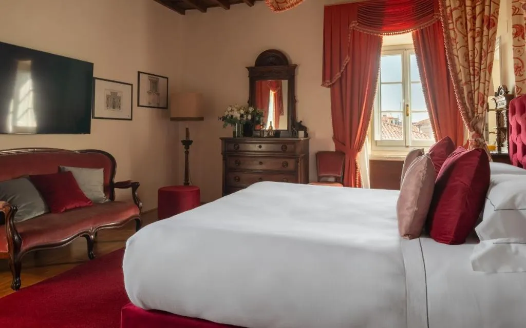DOUBLE DELUXE Room, Loggiato Dei Serviti, Florence