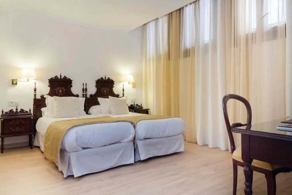 Room, Born, Majorca