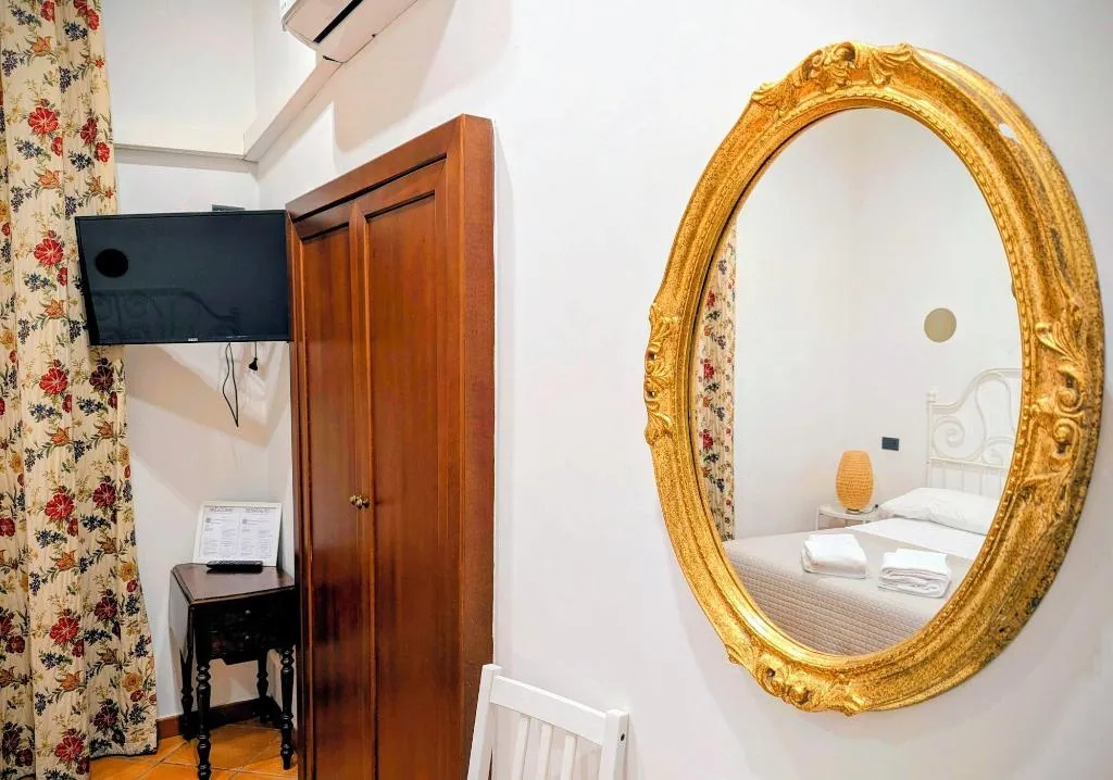 Room, La Locanda Dell Arte, Naples