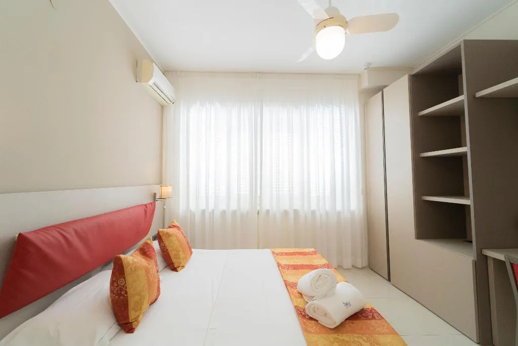 Double or Twin STANDARD Room, Hotel San Pietro, Naples