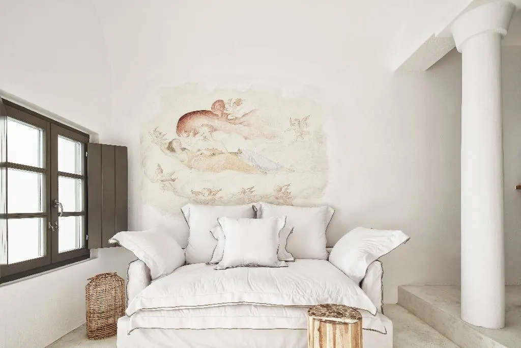 SUITE DELUXE Room, Heavens Edge by Mr and Mrs White, Santorini
