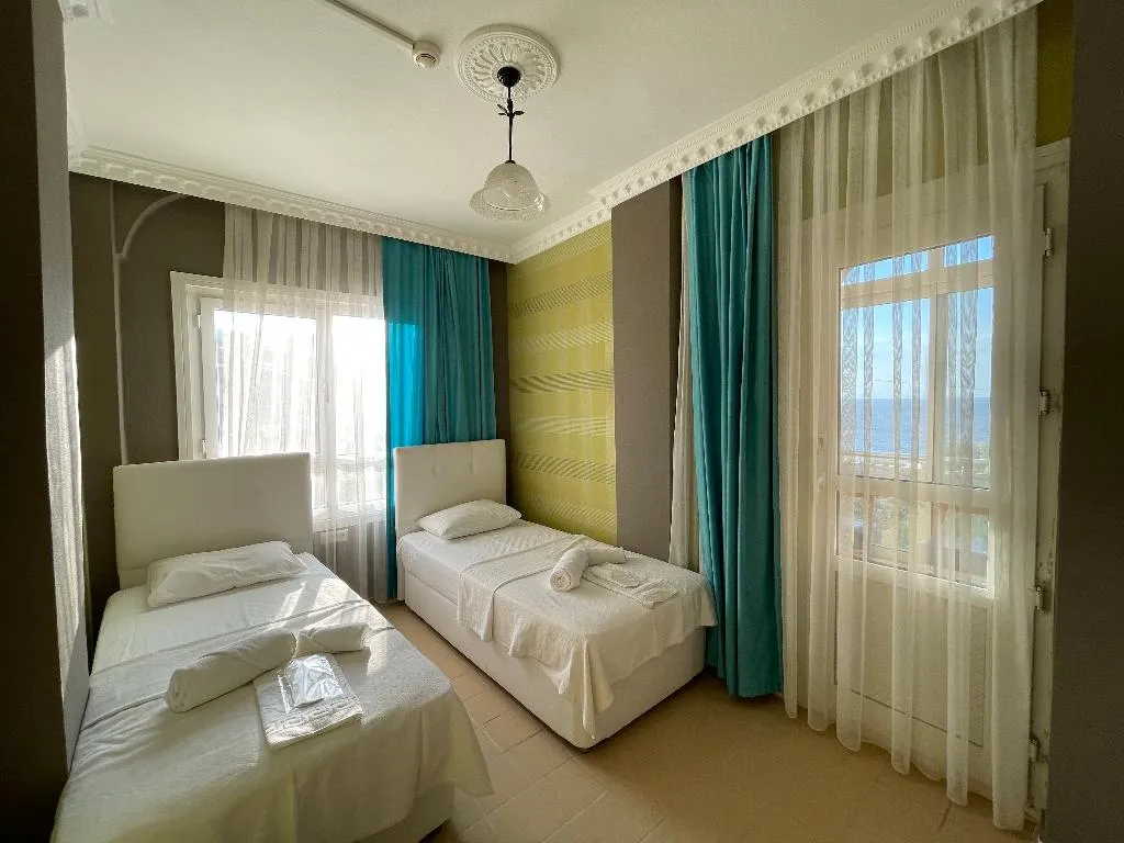 FAMILY ROOM PARTIAL SEA VIEW Room, Tayfun Hotel, Izmir