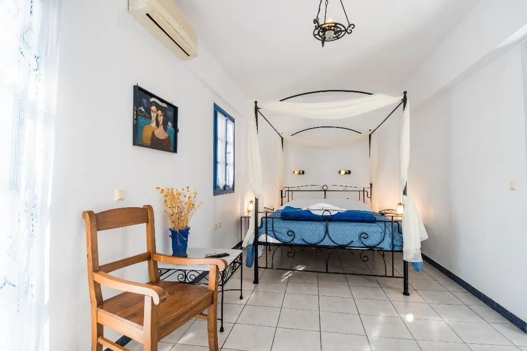 SUITE CAPACITY 2 Room, Irigeneia Hotel, Santorini