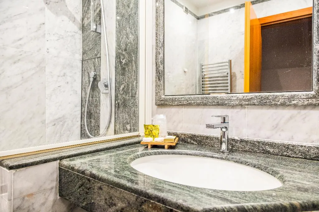 DOUBLE BASIC Room, Giolli Nazionale, Rome