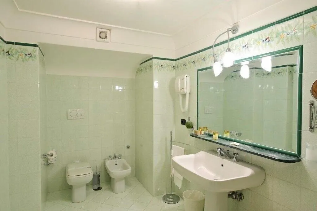 DOUBLE STANDARD Room, Tramonto D'oro, Naples