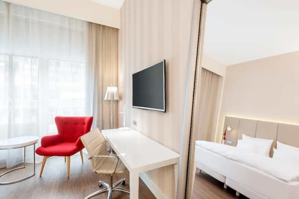 SINGLE SUPERIOR Room, NH Collection Berlin Mitte Friedrichstrasse, Berlin