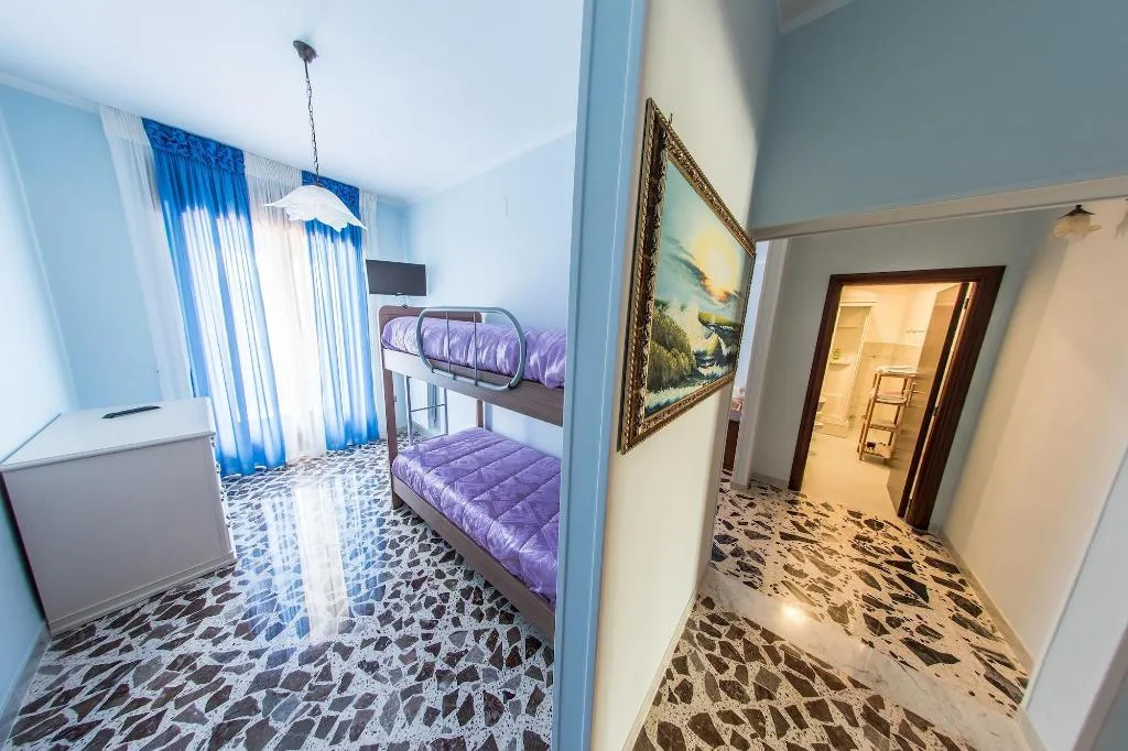 Room, La Mortella, Naples