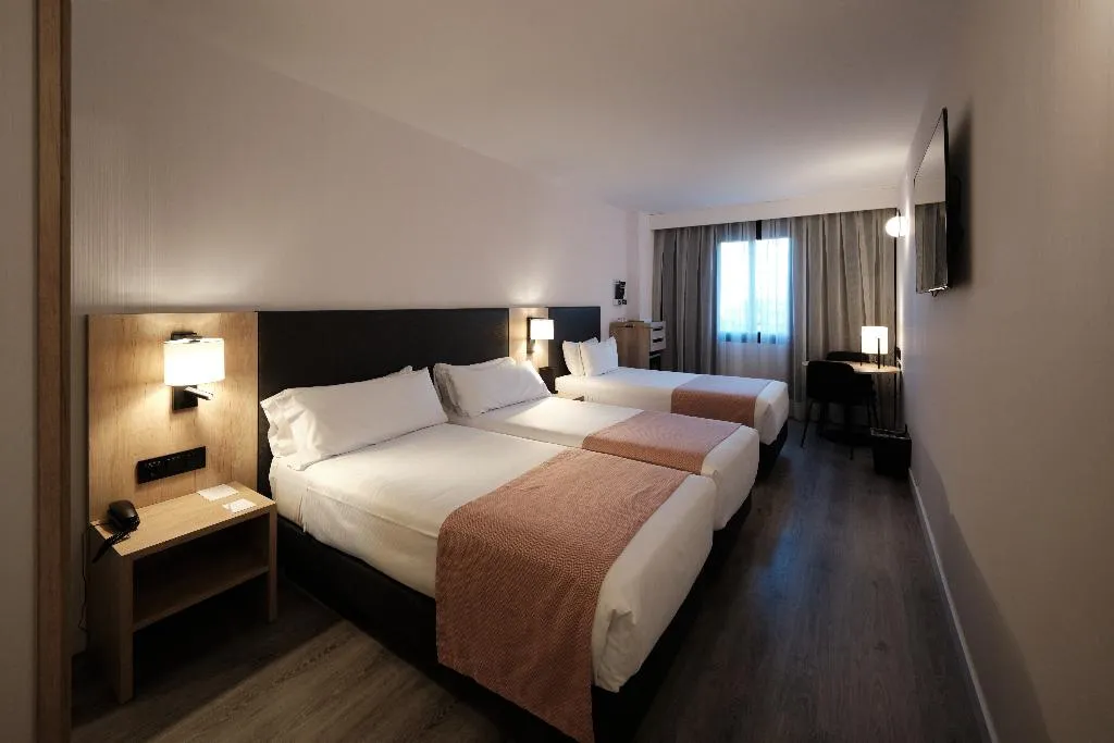 TRIPLE STANDARD Room, Catalonia Sabadell, Barcelona