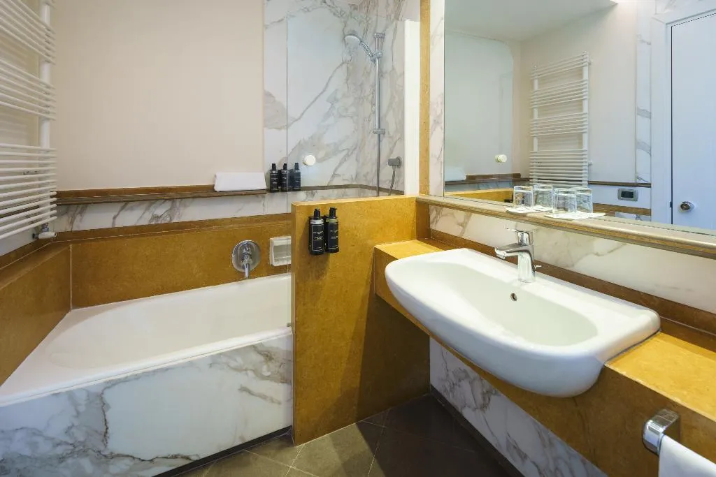 Double or Twin CONNECTING ROOM Room, Exe Majestic, Naples