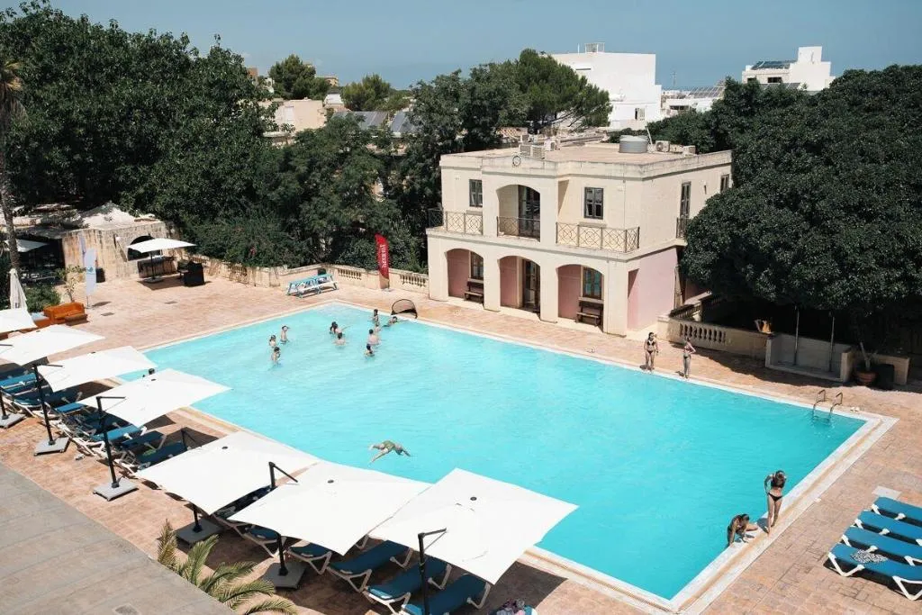 Pool, Sprachcaffe International Aparthotel Pembroke, Malta