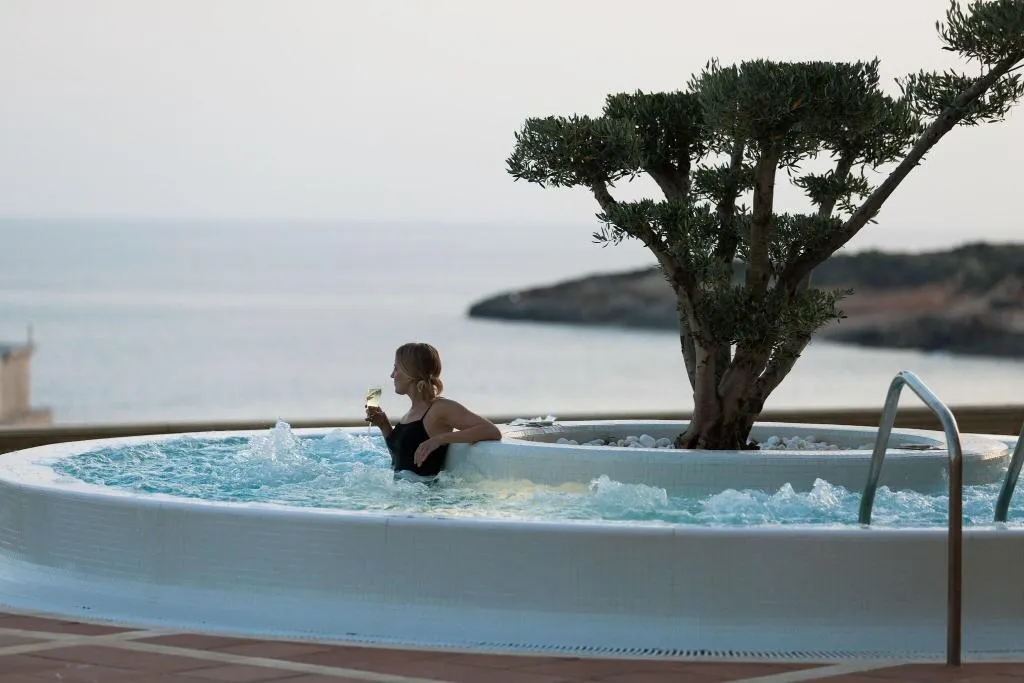 Pool, Pure Salt Port Adriano, Majorca