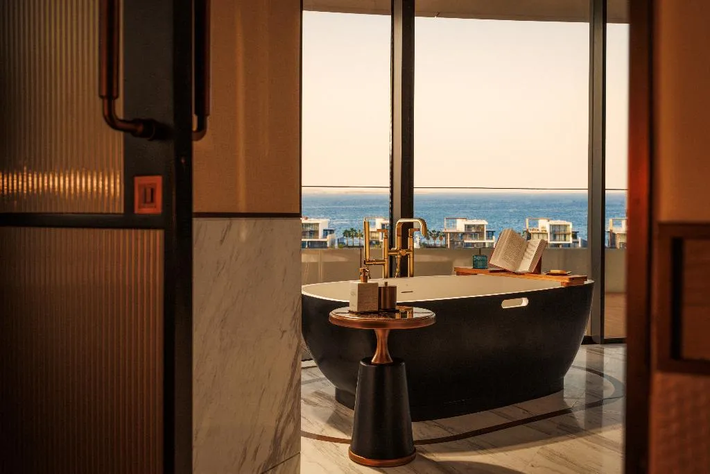 DOUBLE OCEAN FRONT ONE BEDROOM Room, Jumeirah Marsa Al Arab, Dubai