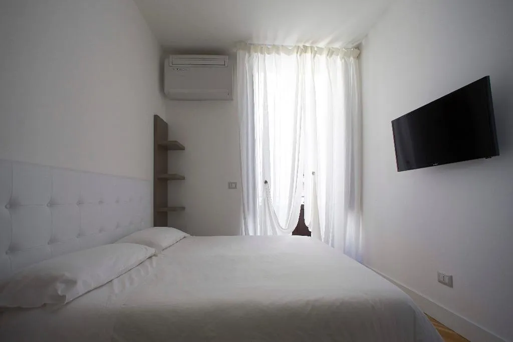 APARTMENT WITH TERRACE Room, Ferrini Home - Via Monte Sant'Agata, Catania