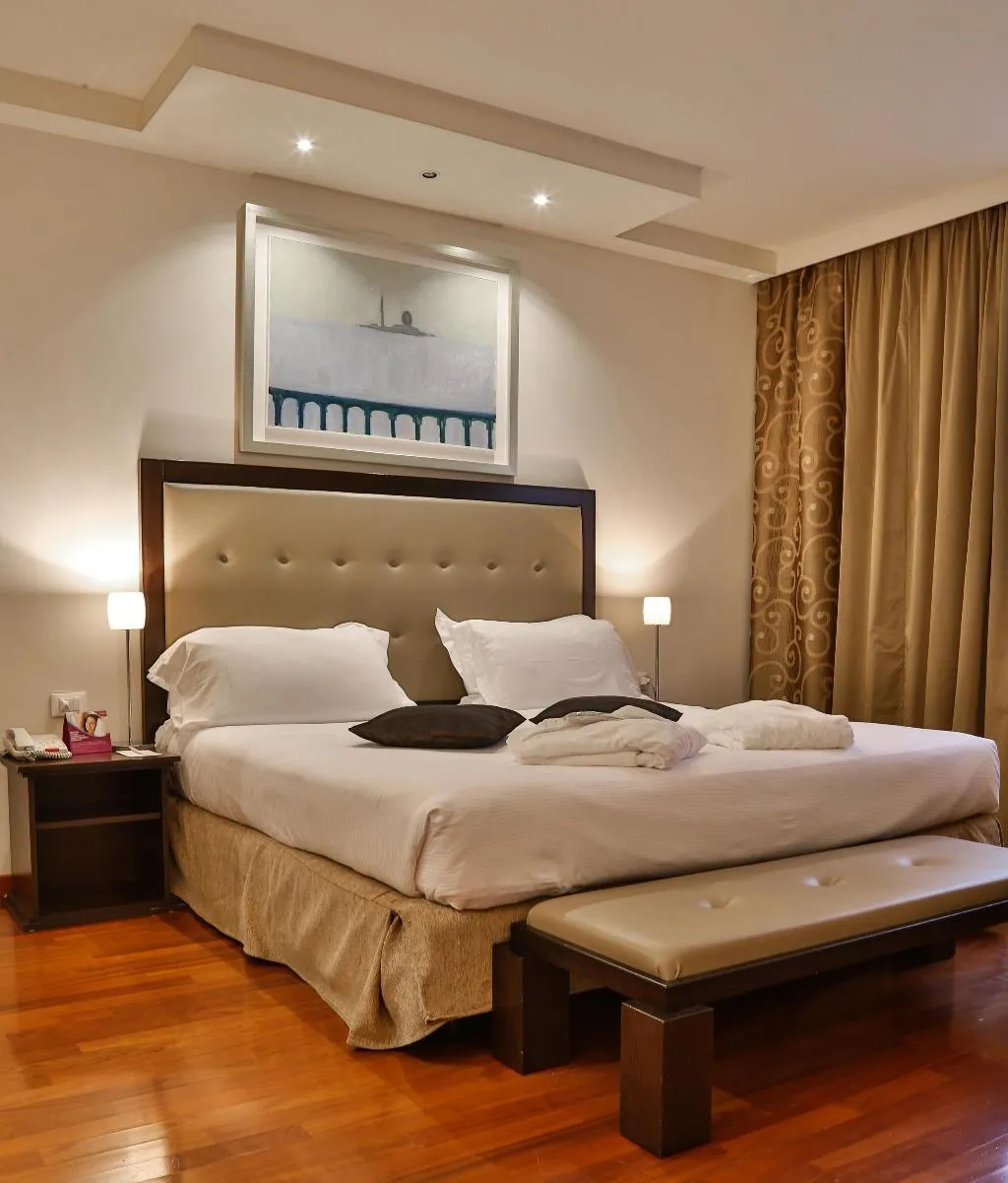 SUITE TWO DOUBLE BEDS ONE BEDROOM  Room, Crowne Plaza Venice East Quarto D'altino, Venice
