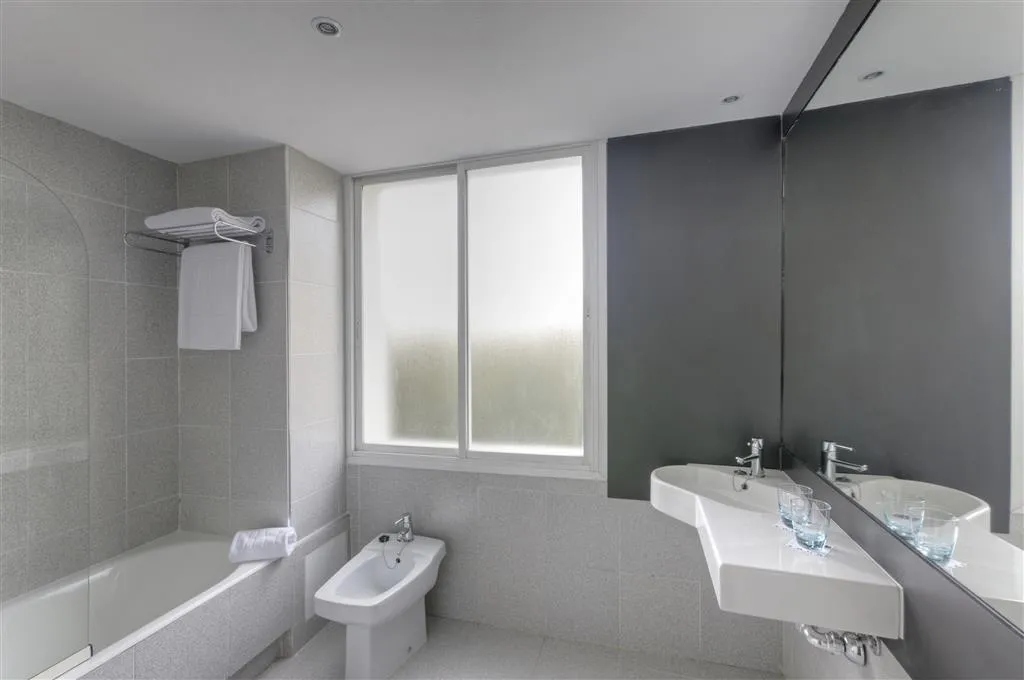 SINGLE STANDARD Room, Libere Madrid Chamberi, Madrid