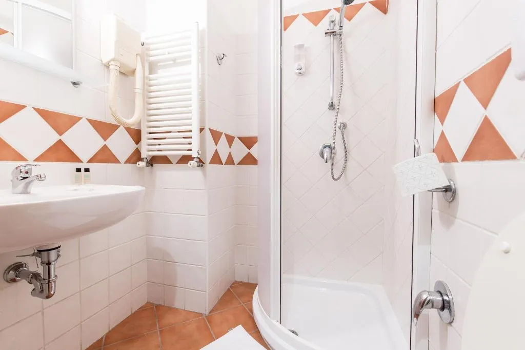 Room, Trastevere, Rome