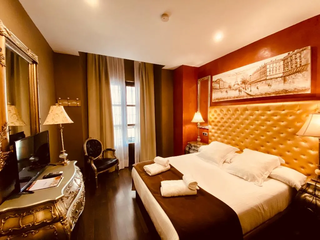 Double or Twin STANDARD Room, Palace Sevilla, Seville