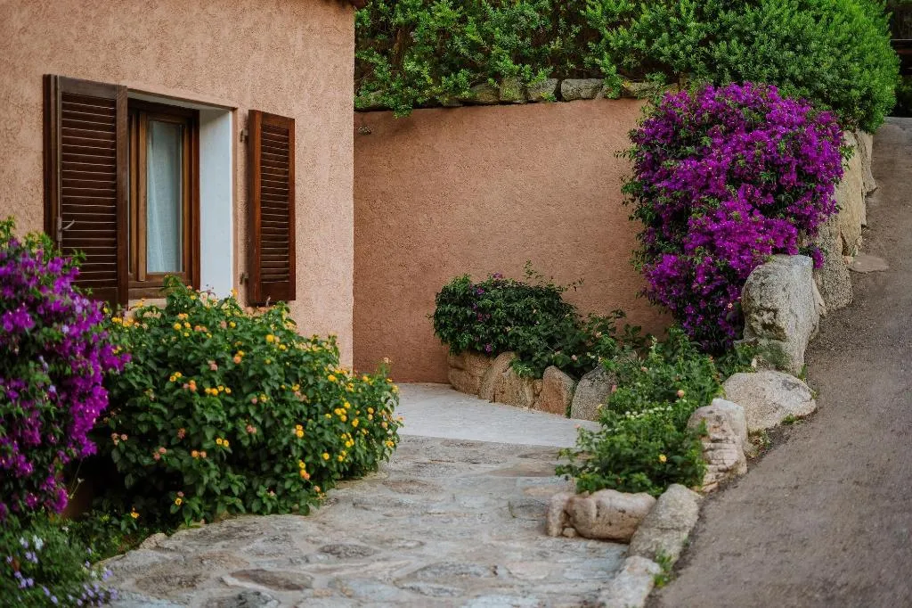 Room, Relais Villa Carola, Olbia