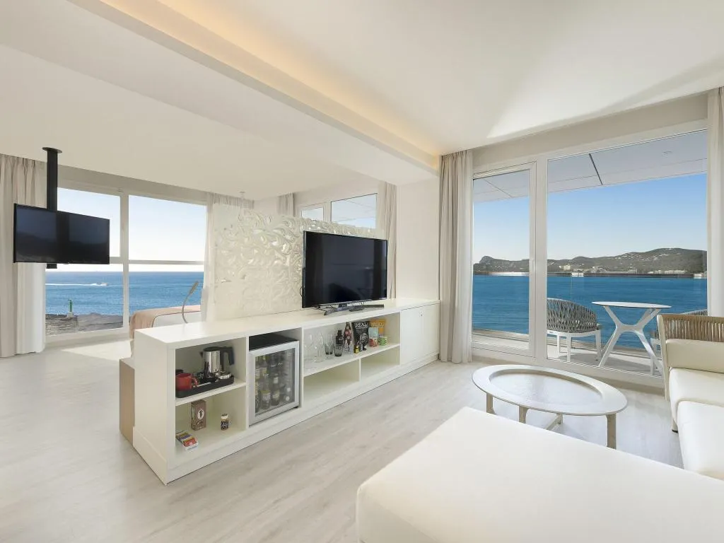 JUNIOR SUITE SEA VIEW Room, Amare Beach Hotel Ibiza, Ibiza
