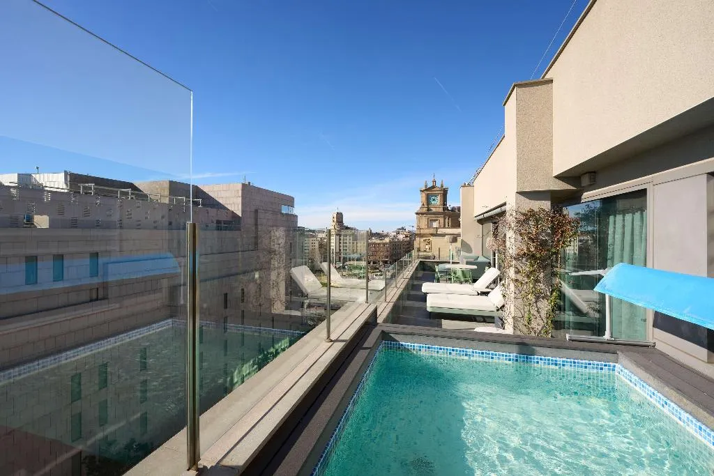 Room, Catalonia Square, Barcelona