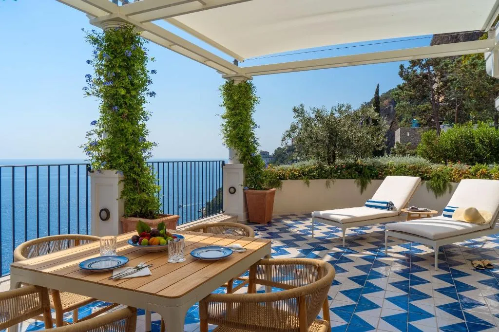 Room, Borgo Santandrea, Naples