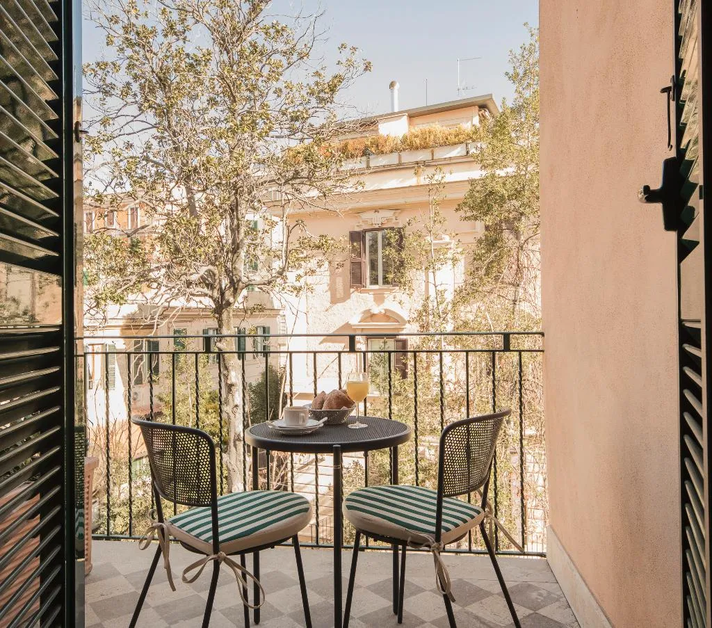 Terrace, Donatello, Rome