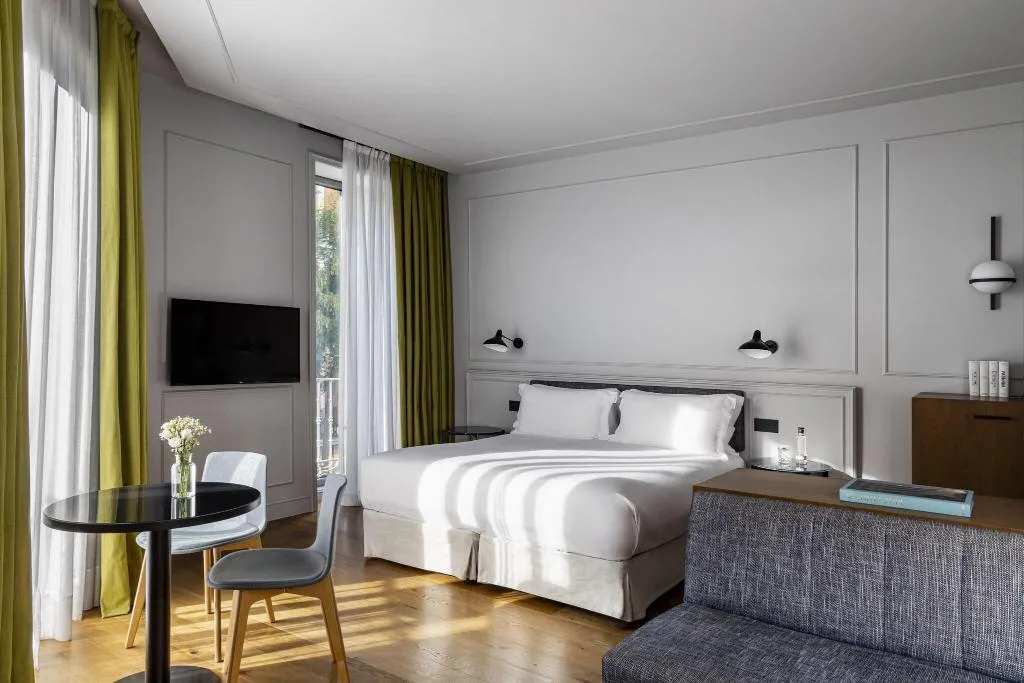 JUNIOR SUITE WITH DOUBLE BED Room, Totem Madrid, Madrid