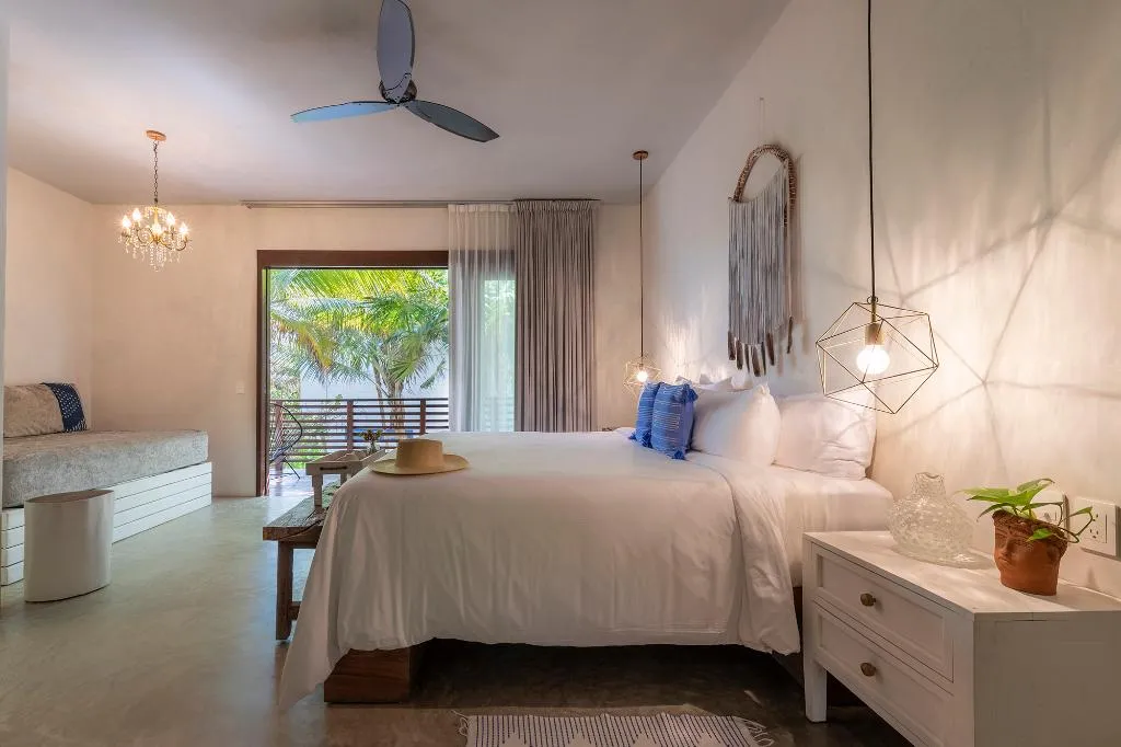 JUNIOR SUITE DELUXE OCEAN VIEW Room, Lula Seaside Boutique Hotel, Cancun Area