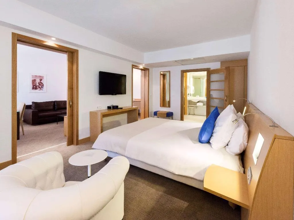 SUITE EXECUTIVE Room, Novotel Tunis, Tunisia