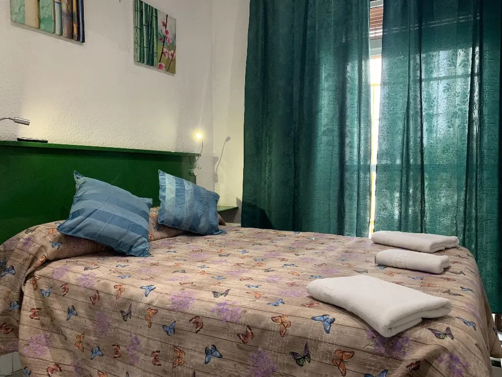SINGLE STANDARD Room, Pension Giraldilla, Seville