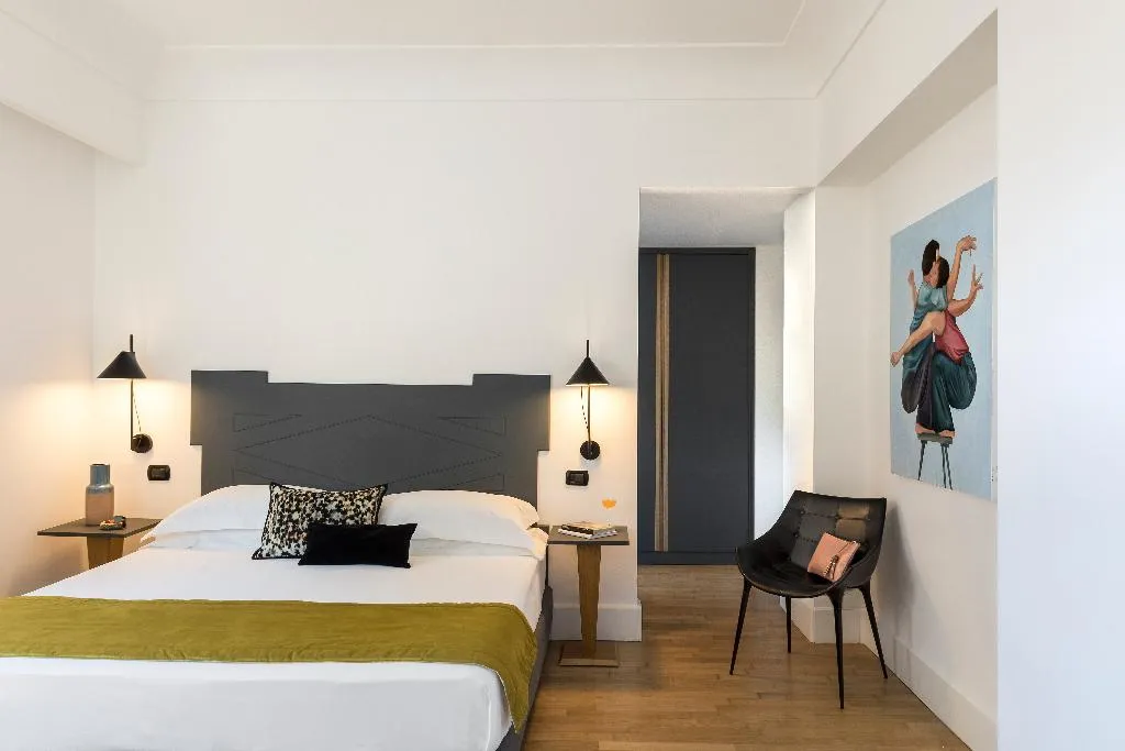DOUBLE DELUXE Room, Plaza Opera, Palermo