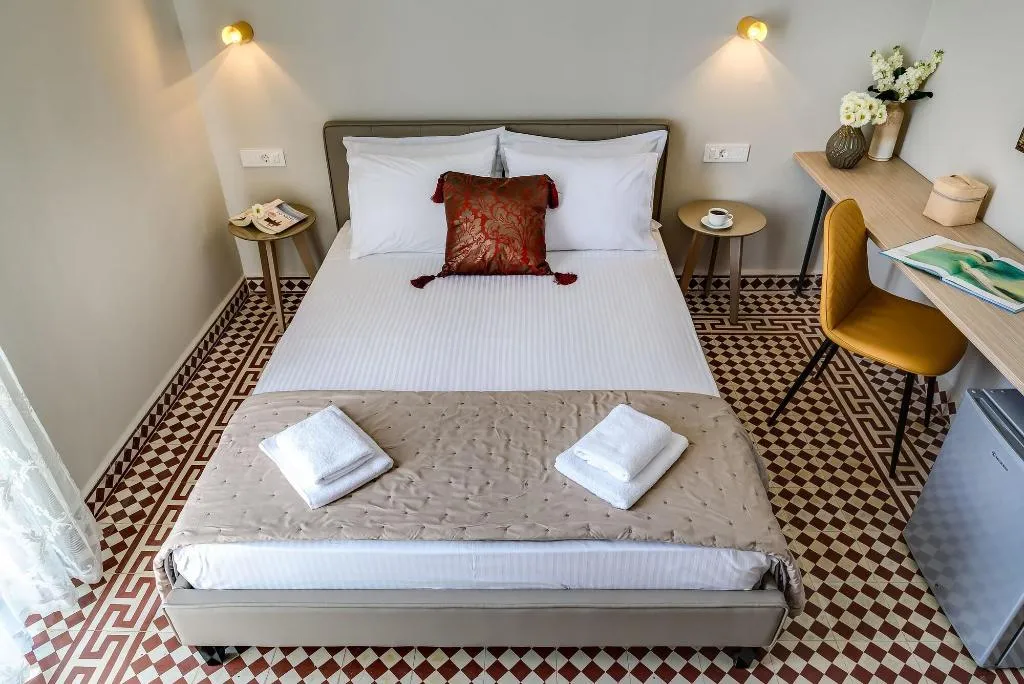 Room, Mosaic, Crete