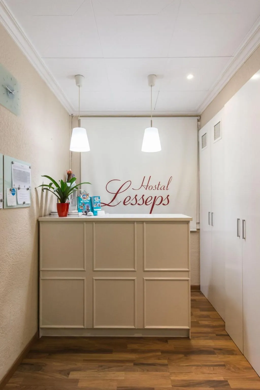 Lobby, Hostal Lesseps, Barcelona