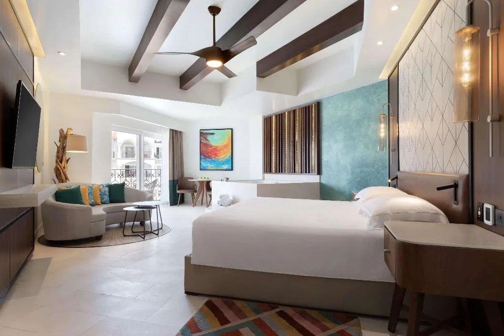 JUNIOR SUITE OCEAN FRONT KING BED Room, Hyatt Vivid Playa Del Carmen - Adults Only, Playa Del Carmen