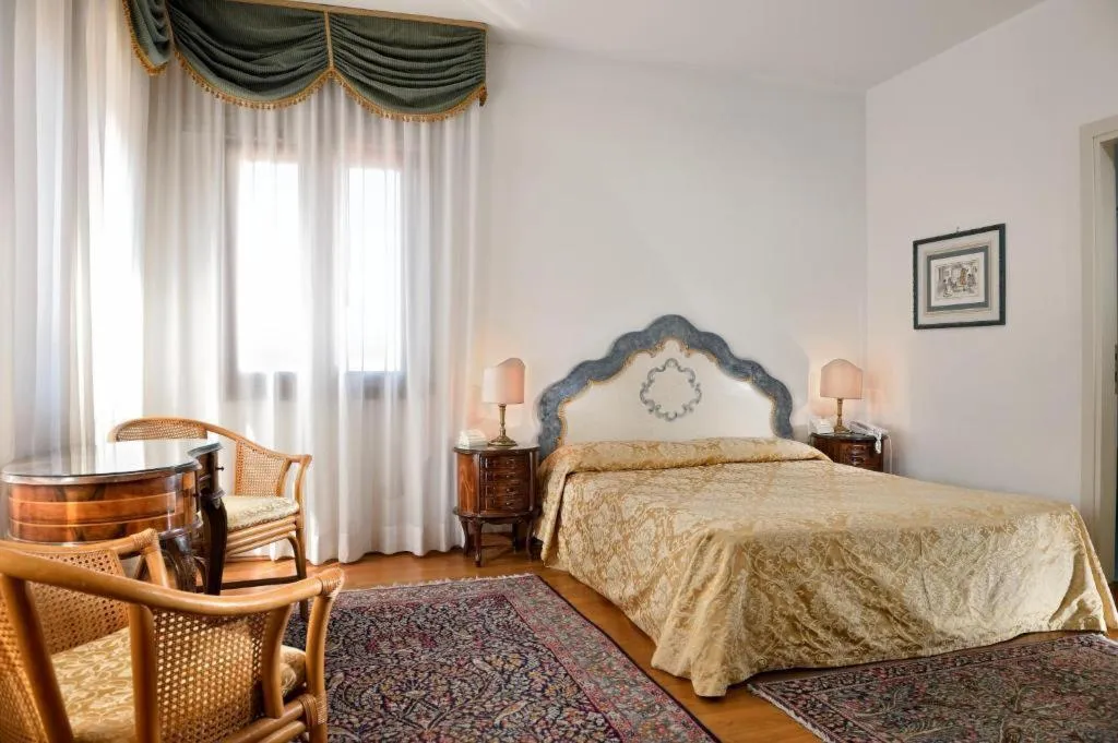 SUITE CLASSIC Room, San Marco Palace, Venice