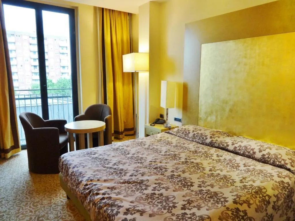 DOUBLE STANDARD Room, Tiffany Milano, Milan