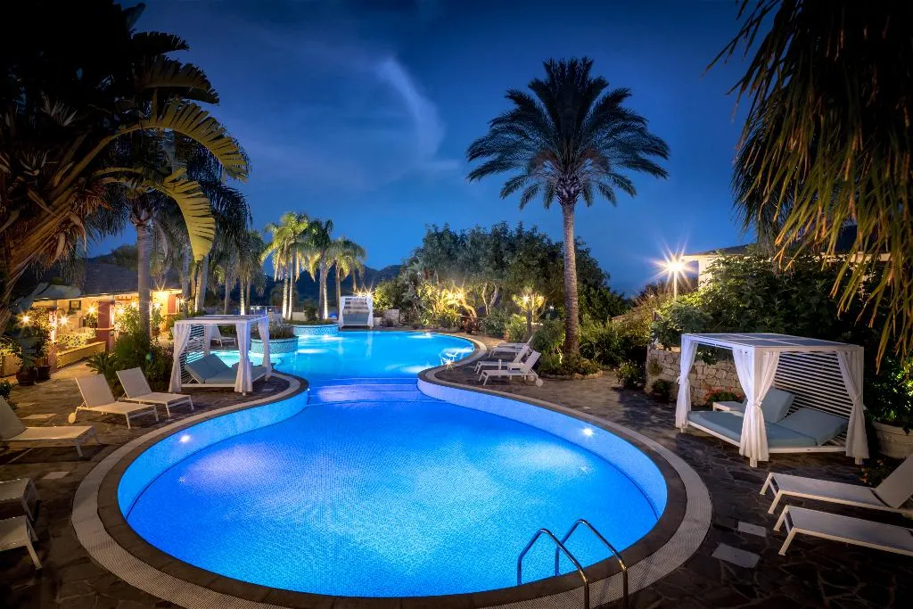 Pool, Cruccuris Resort, Cagliari