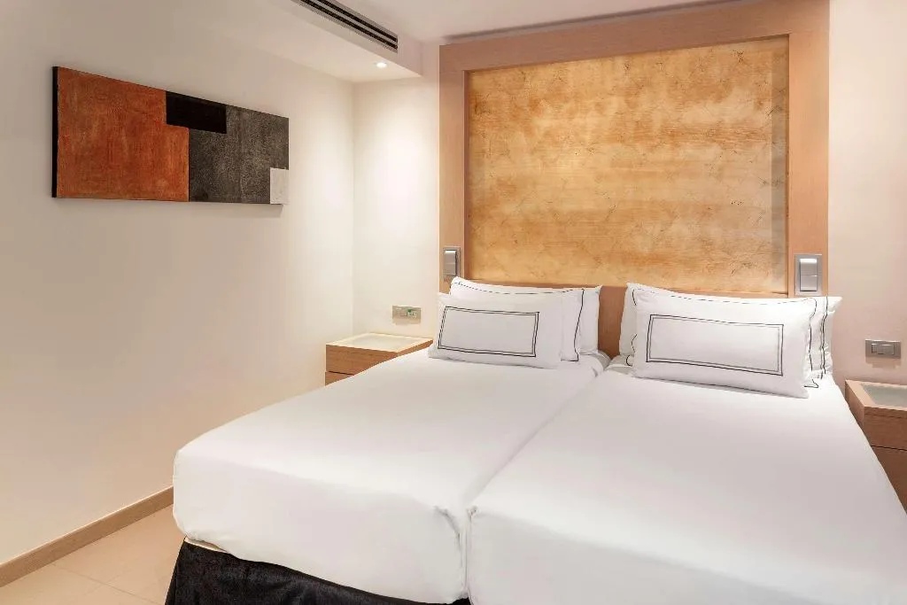 FAMILY ROOM STANDARD Room, Melia Sevilla, Seville