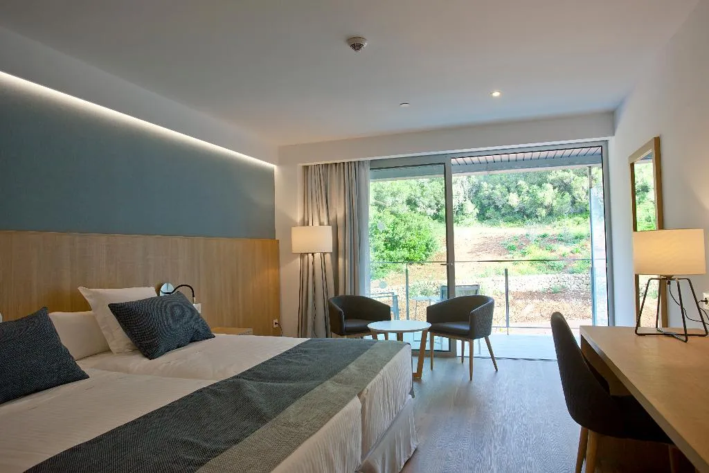 Double or Twin WITH BALCONY Room, Seth 55 Santo Tomas, Menorca