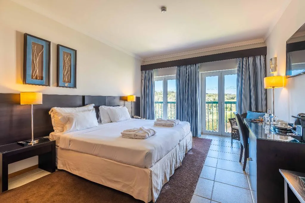 Double or Twin STANDARD Room, Vale D'Oliveiras Quinta Resort and Spa, Algarve