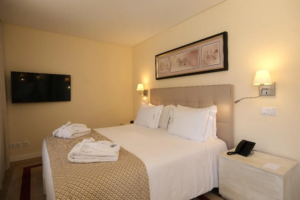 VILLA SUPERIOR Room, Quinta Da Maquia Hotel, Lisbon