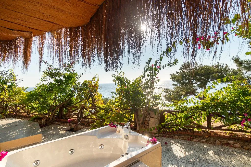 SUITE DELUXE SEA VIEW WITH BALCONY Room, Zakros hotel lykia, Dalaman