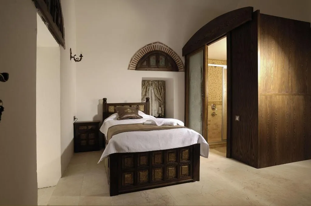 JUNIOR SUITE TWO BEDROOMS ONE BATHROOM Room, Cesme Kanuni Kervansaray, Izmir