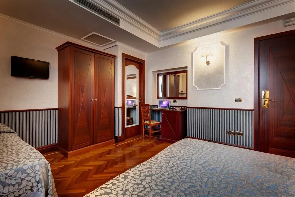 TRIPLE SUPERIOR Room, Best Roma, Rome